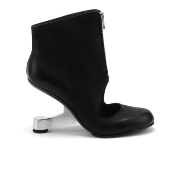 United Nude Shoes - United Nude bootie Eamz Parka in black cut out futuristic art to wear sz 8.5